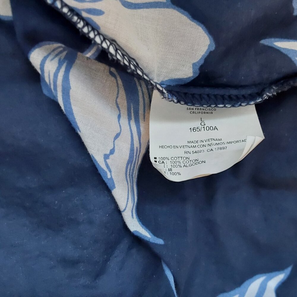 Old Navy Navy Blue Floral Button-Down Shirt - Picture 6 of 8
